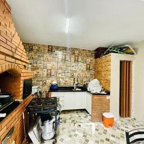 Casa à venda com 170m², 2 quartos e 1 vaga