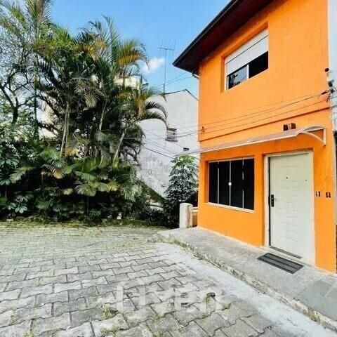 Casa à venda com 170m², 2 quartos e 1 vaga