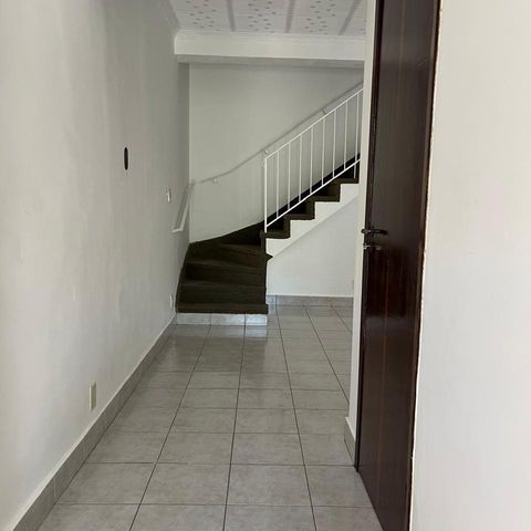 Casa à venda com 123m², 2 quartos e 1 vagaFoto 24
