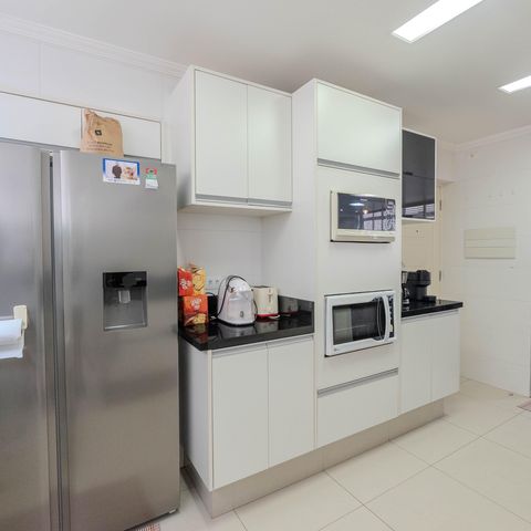 Apartamento à venda com 93m², 2 quartos e 1 vaga Apartamento à venda com 93m², 2 quartos e 1 vagaCozinha