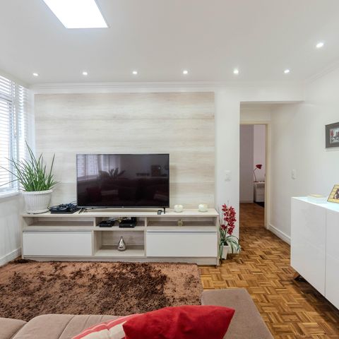 Apartamento à venda com 93m², 2 quartos e 1 vaga Apartamento à venda com 93m², 2 quartos e 1 vagaSala