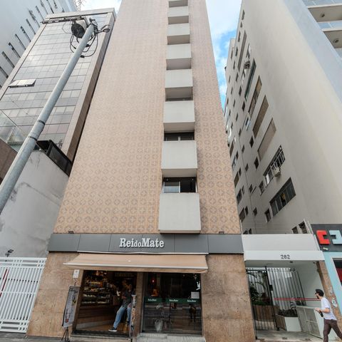 Apartamento à venda com 93m², 2 quartos e 1 vaga Apartamento à venda com 93m², 2 quartos e 1 vagaFachada