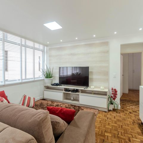 Apartamento à venda com 93m², 2 quartos e 1 vaga Apartamento à venda com 93m², 2 quartos e 1 vagaSala