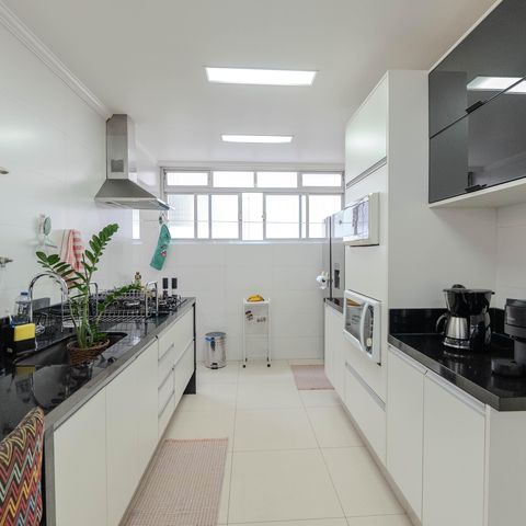Apartamento à venda com 93m², 2 quartos e 1 vaga Apartamento à venda com 93m², 2 quartos e 1 vagaCozinha