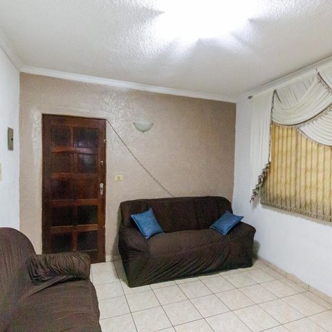 Casa à venda com 150m², 2 quartos e 4 vagas Casa à venda com 150m², 2 quartos e 4 vagasSala