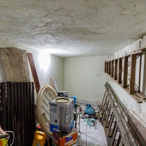 Casa à venda com 150m², 2 quartos e 4 vagas Casa à venda com 150m², 2 quartos e 4 vagasDepósito