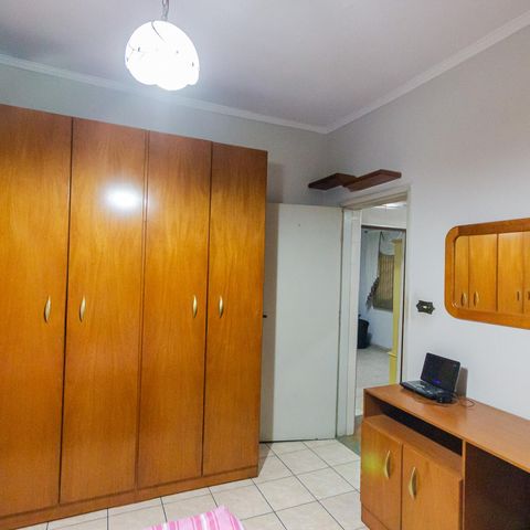 Casa à venda com 150m², 2 quartos e 4 vagas Casa à venda com 150m², 2 quartos e 4 vagasQuarto