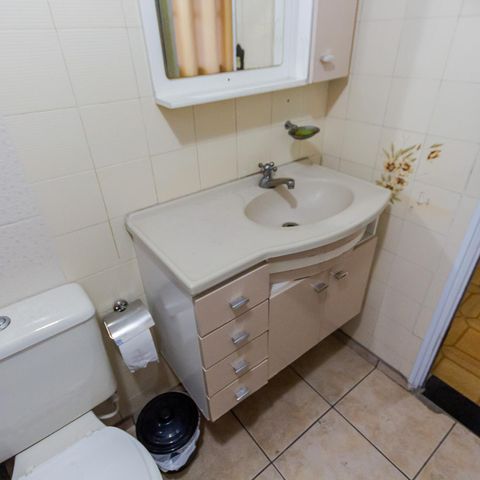 Casa à venda com 150m², 2 quartos e 4 vagas Casa à venda com 150m², 2 quartos e 4 vagasPia