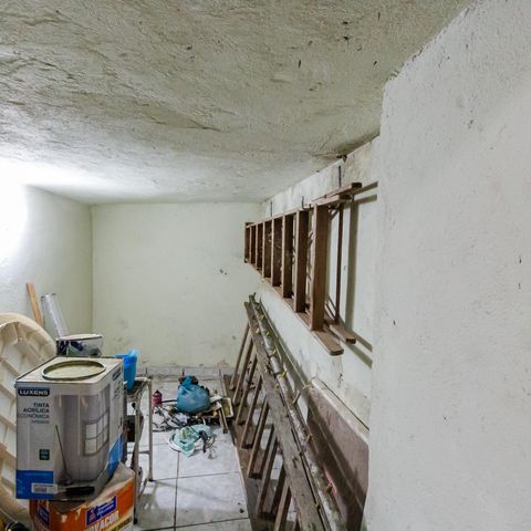 Casa à venda com 150m², 2 quartos e 4 vagas Casa à venda com 150m², 2 quartos e 4 vagasDepósito