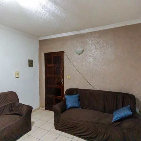 Casa à venda com 150m², 2 quartos e 4 vagas Casa à venda com 150m², 2 quartos e 4 vagasSala