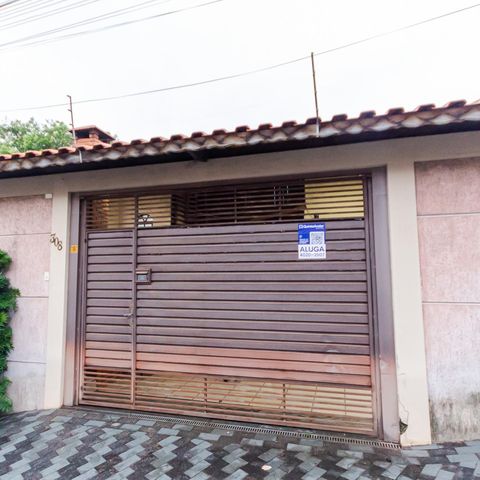 Casa à venda com 150m², 2 quartos e 4 vagas