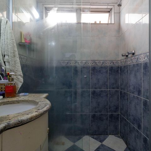Apartamento à venda com 90m², 3 quartos e 1 vaga Apartamento à venda com 90m², 3 quartos e 1 vagaBanheiro da Suíte