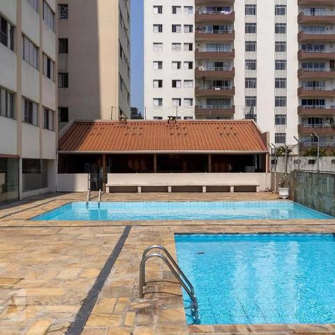 Apartamento à venda com 90m², 3 quartos e 1 vaga Apartamento à venda com 90m², 3 quartos e 1 vagaPiscina