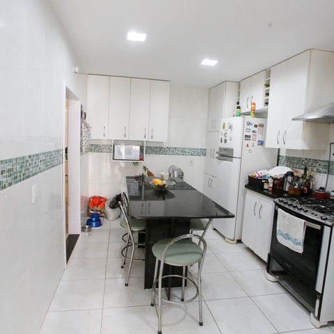 Casa para alugar com 314m², 4 quartos e 5 vagasCozinha