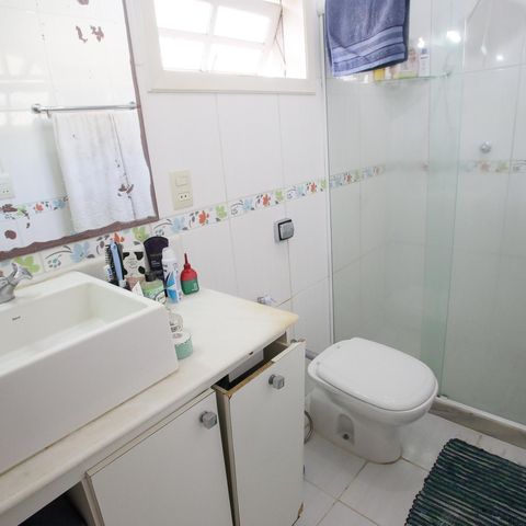 Casa para alugar com 314m², 4 quartos e 5 vagasBanheiro da Suíte