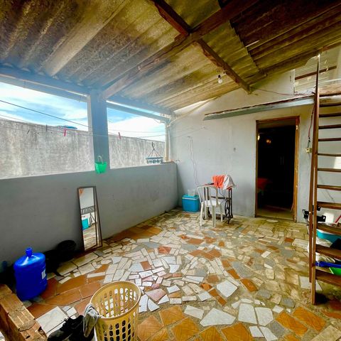 Casa à venda com 160m², 2 quartos e sem vagaQuintal