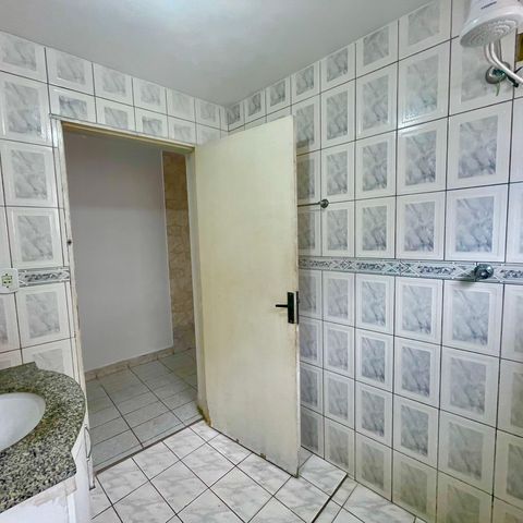 Casa à venda com 160m², 2 quartos e sem vagaBanheiro 2