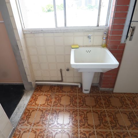 Apartamento à venda com 129m², 3 quartos e 1 vagaÁrea de Serviço