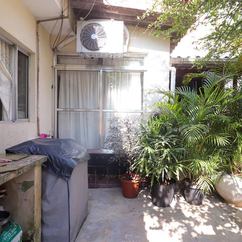 Casa à venda com 150m², 3 quartos e 1 vaga Casa à venda com 150m², 3 quartos e 1 vagaQuintal
