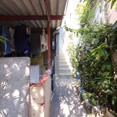 Casa à venda com 150m², 3 quartos e 1 vaga Casa à venda com 150m², 3 quartos e 1 vagaQuintal