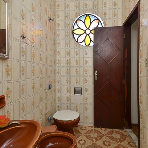 Casa à venda com 316m², 5 quartos e 2 vagas Casa à venda com 316m², 5 quartos e 2 vagasBanheiro Suíte 1