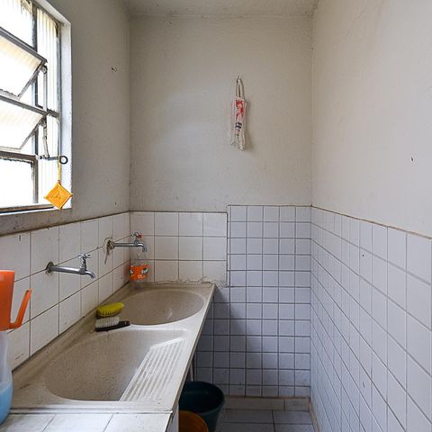 Casa à venda com 316m², 5 quartos e 2 vagas Casa à venda com 316m², 5 quartos e 2 vagasÁrea de Serviço