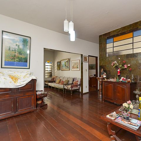 Casa à venda com 316m², 5 quartos e 2 vagas Casa à venda com 316m², 5 quartos e 2 vagasSala 2