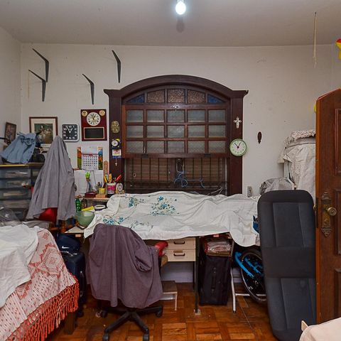 Casa à venda com 316m², 5 quartos e 2 vagas Casa à venda com 316m², 5 quartos e 2 vagasQuarto 2