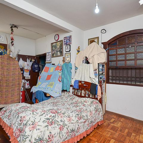 Casa à venda com 316m², 5 quartos e 2 vagas Casa à venda com 316m², 5 quartos e 2 vagasSuíte 2