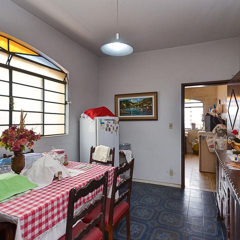 Casa à venda com 316m², 5 quartos e 2 vagas Casa à venda com 316m², 5 quartos e 2 vagasCopa