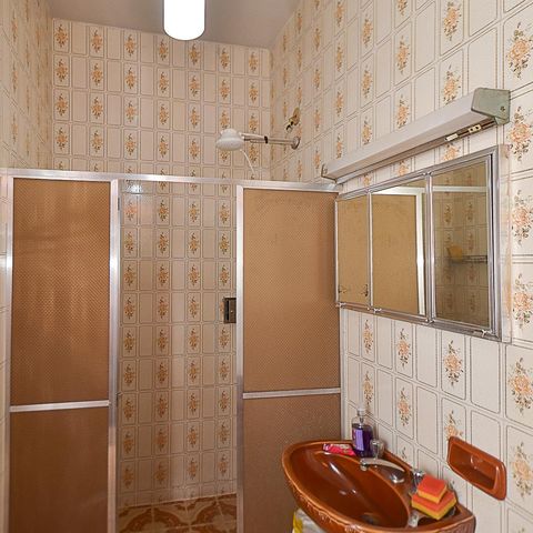 Casa à venda com 316m², 5 quartos e 2 vagas Casa à venda com 316m², 5 quartos e 2 vagasBanheiro Suíte 1