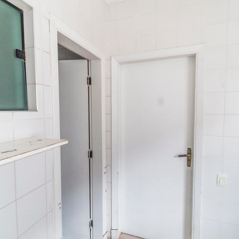Casa de condomínio à venda com 355m², 3 quartos e 2 vagas Casa de condomínio à venda com 355m², 3 quartos e 2 vagasQuarto de Serviço
