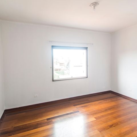 Casa de condomínio à venda com 355m², 3 quartos e 2 vagas Casa de condomínio à venda com 355m², 3 quartos e 2 vagasSuíte 3