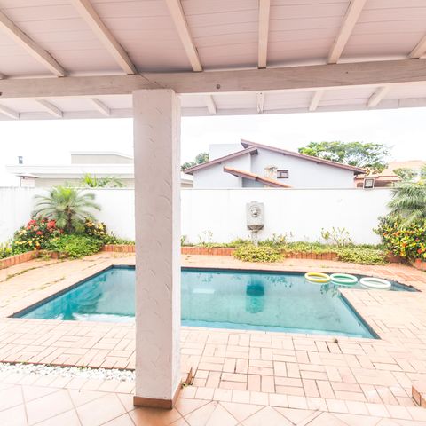 Casa de condomínio à venda com 355m², 3 quartos e 2 vagas Casa de condomínio à venda com 355m², 3 quartos e 2 vagasVista da Sala