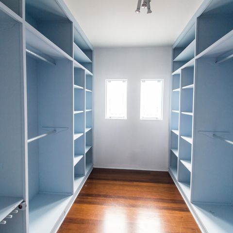 Casa de condomínio à venda com 355m², 3 quartos e 2 vagas Casa de condomínio à venda com 355m², 3 quartos e 2 vagasCloset da suíte