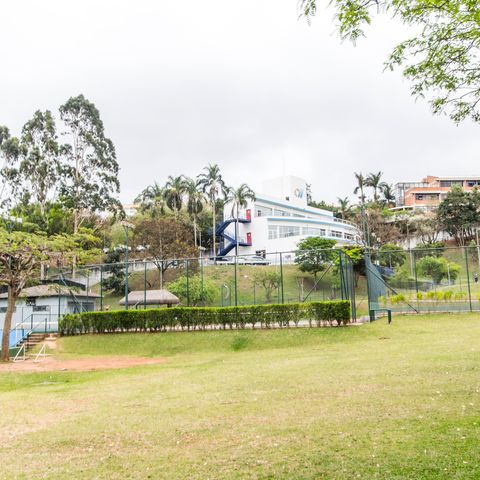 Casa de condomínio à venda com 355m², 3 quartos e 2 vagas Casa de condomínio à venda com 355m², 3 quartos e 2 vagasAcademia