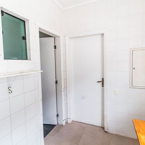Casa de condomínio à venda com 355m², 3 quartos e 2 vagas Casa de condomínio à venda com 355m², 3 quartos e 2 vagasÁrea de Serviço