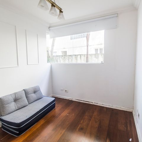 Casa de condomínio à venda com 355m², 3 quartos e 2 vagas Casa de condomínio à venda com 355m², 3 quartos e 2 vagasEscritório
