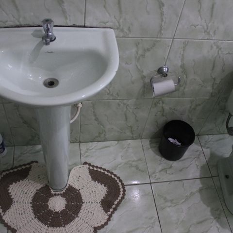 Casa à venda com 350m², 6 quartos e 2 vagasBanheiro social 2