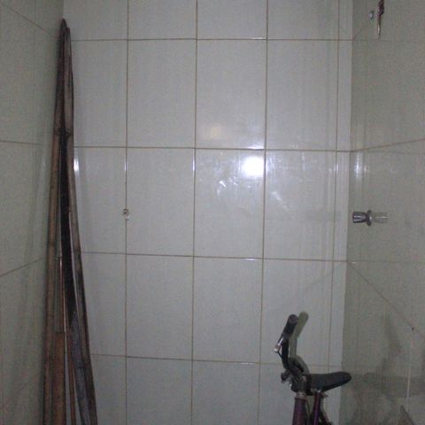 Casa à venda com 350m², 6 quartos e 2 vagasBanheiro da garagem