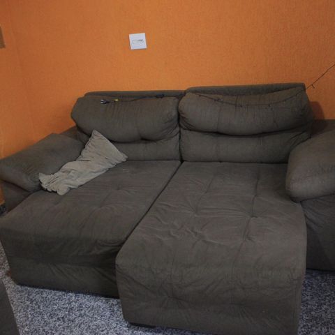 Casa à venda com 350m², 6 quartos e 2 vagasSala