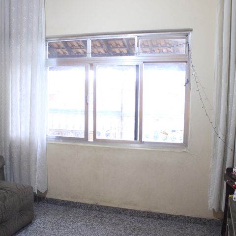 Casa à venda com 350m², 6 quartos e 2 vagasSala
