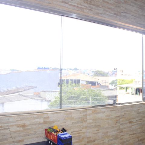 Casa à venda com 350m², 6 quartos e 2 vagasVaranda coberta (piso superior)