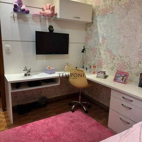 Casa à venda com 246m², 4 quartos e 6 vagas