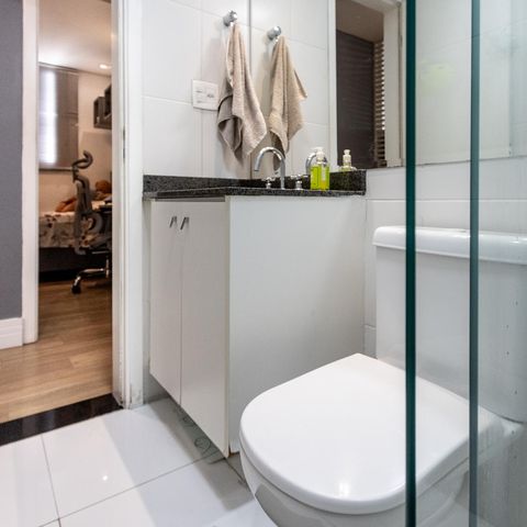 Apartamento à venda com 70m², 3 quartos e 1 vagaBanheiro do Corredor