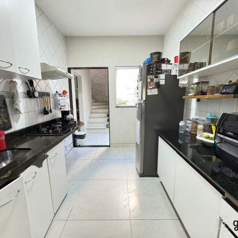 Casa à venda com 170m², 4 quartos e 2 vagas