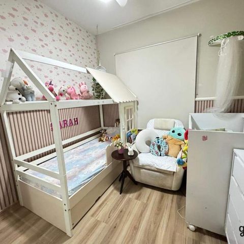 Casa à venda com 170m², 4 quartos e 2 vagas