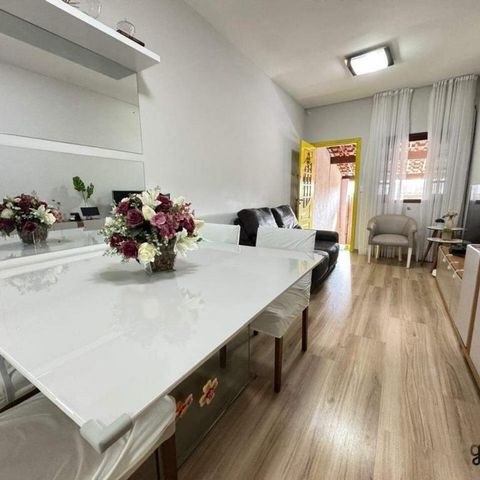 Casa à venda com 170m², 4 quartos e 2 vagas