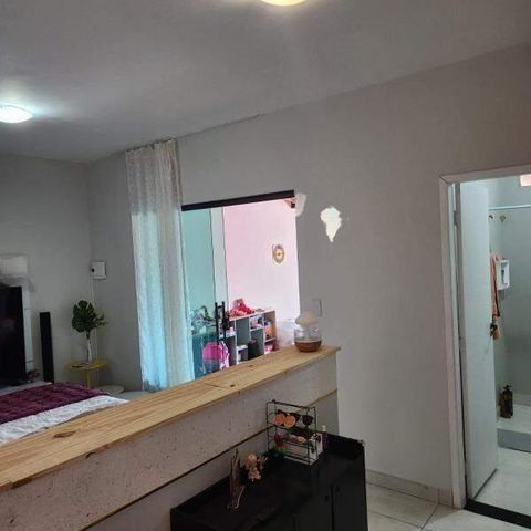 Casa à venda com 170m², 4 quartos e 2 vagas
