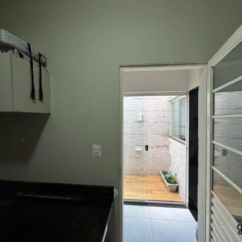 Casa à venda com 170m², 4 quartos e 2 vagas